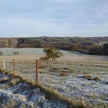 Bed and Breakfast Les Vieilles Pierres Comblain-au-Pont Екстер'єр фото